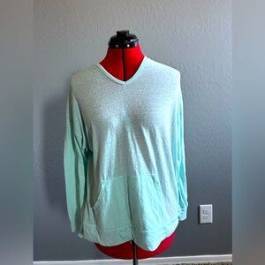 Derek Heart 1X Long Sleeve Hooded pullover light sweater